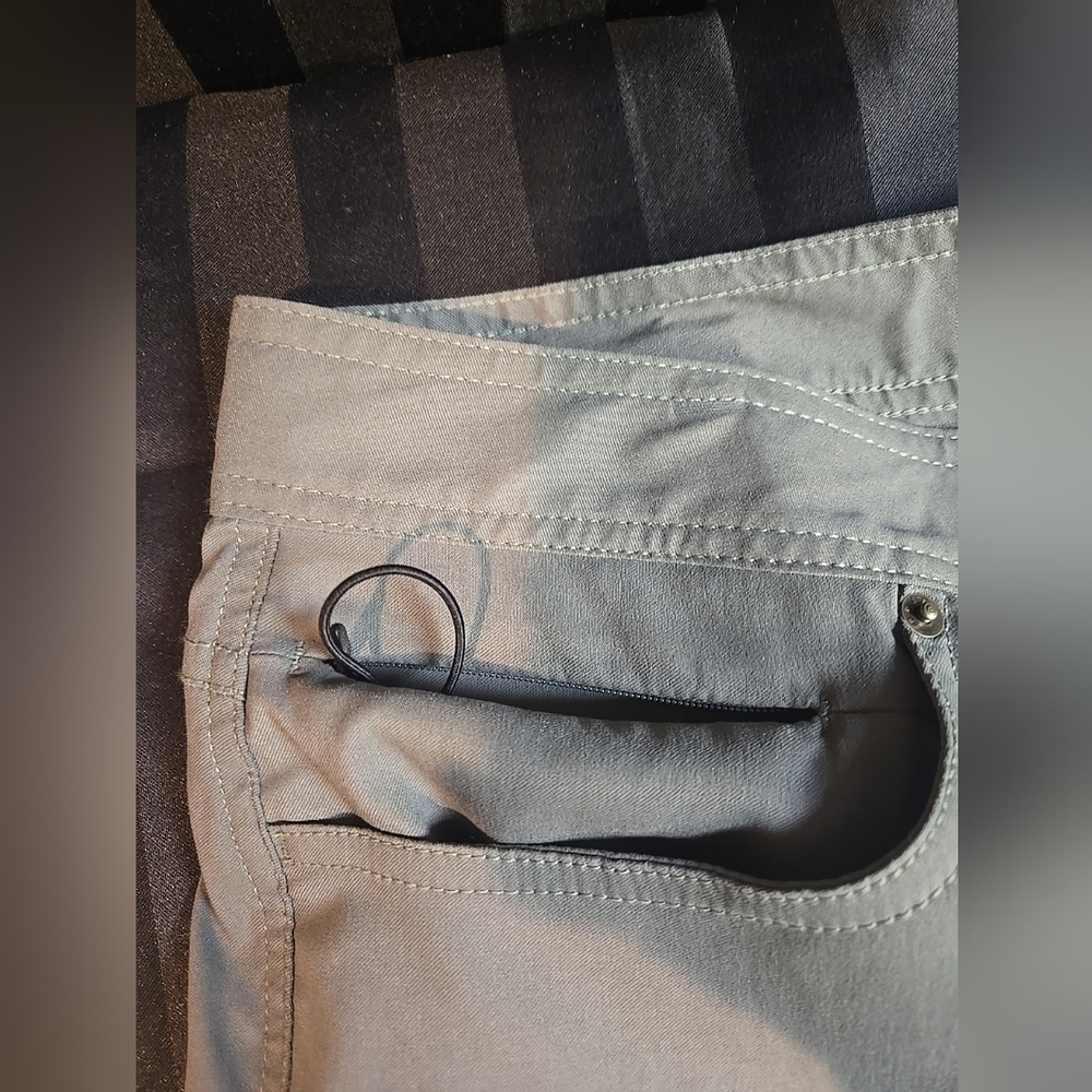 prAna Men's 40 Waist 8" Inseam Stretch Zion 5 Pocket Shorts Thyme Gray Color - Picture 6 of 8